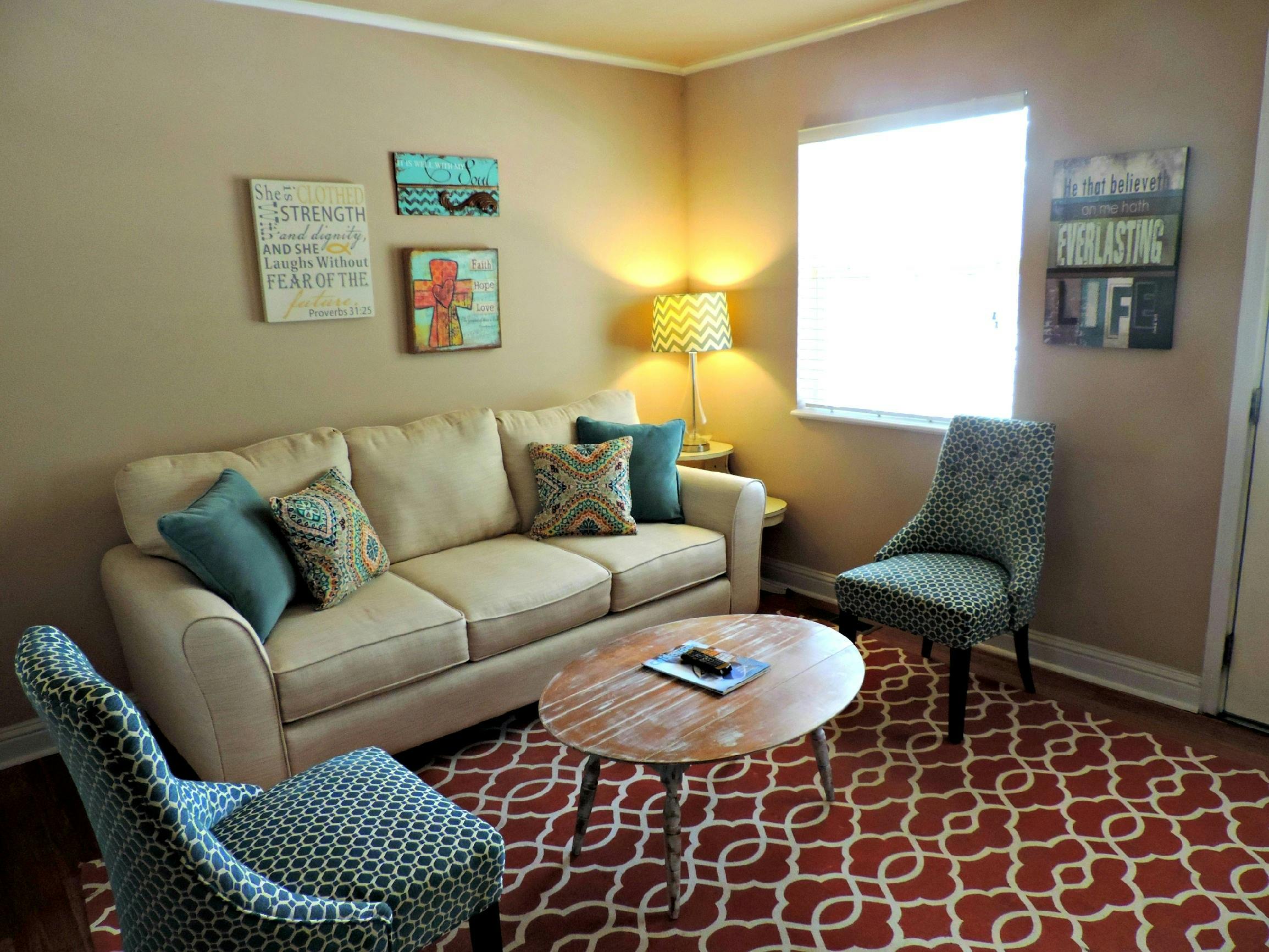An image of a listed item. A couch in a room.